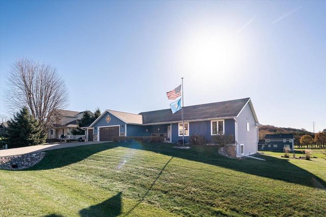 W7579 Castle Heights DRIVE, Holmen, WI 54636