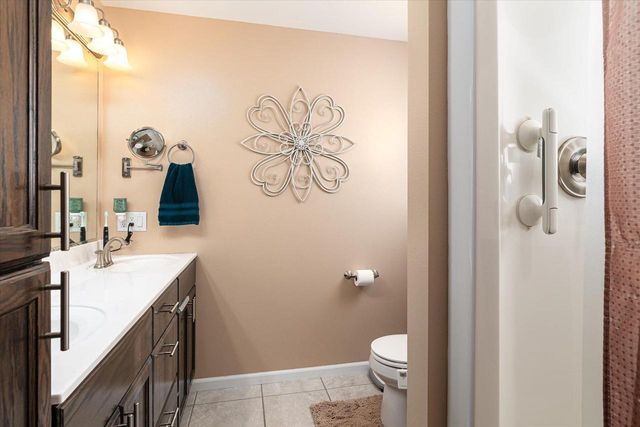 W7579 Castle Heights DRIVE, Holmen, WI 54636