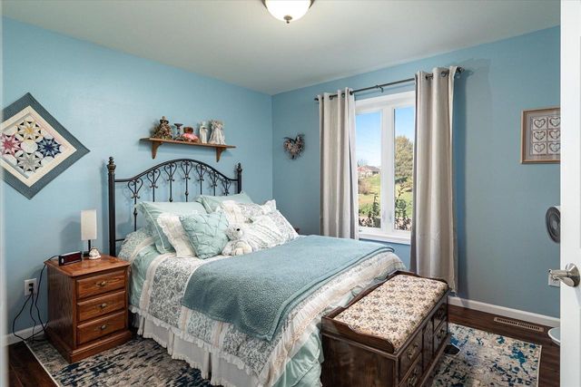 W7579 Castle Heights DRIVE, Holmen, WI 54636