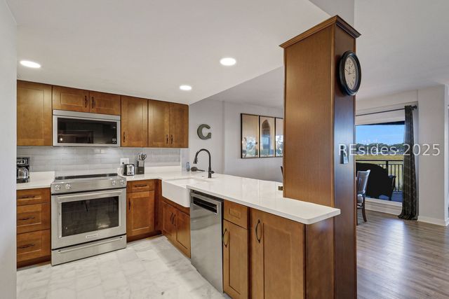 70 Paddle Boat Ln Apt 108D, Hilton Head Island, SC 29928