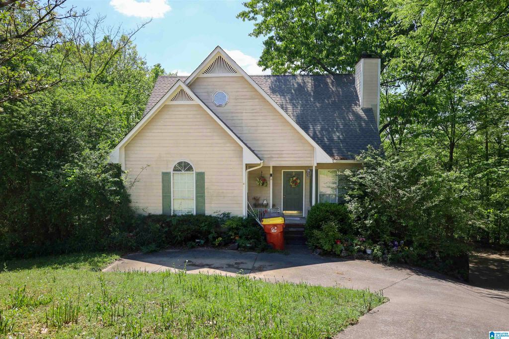 1101 SHADOW CREEK DRIVE NE, Pinson, AL 35215