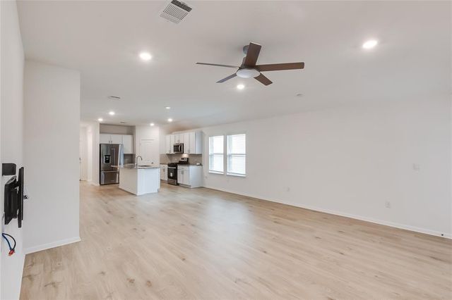 2921 Owl Head DR, Leander, TX 78641