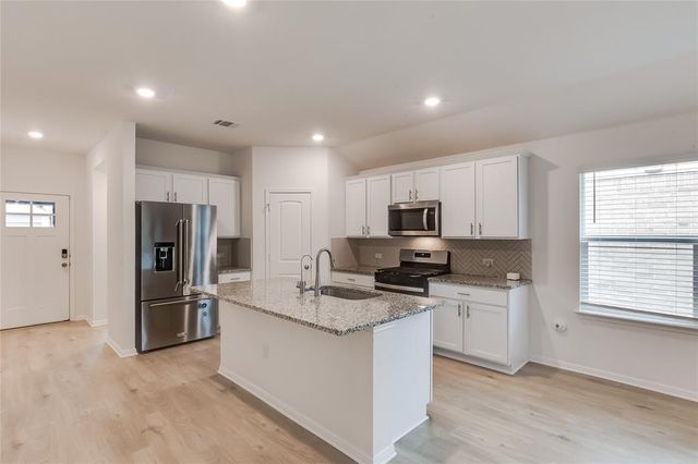 2921 Owl Head DR, Leander, TX 78641