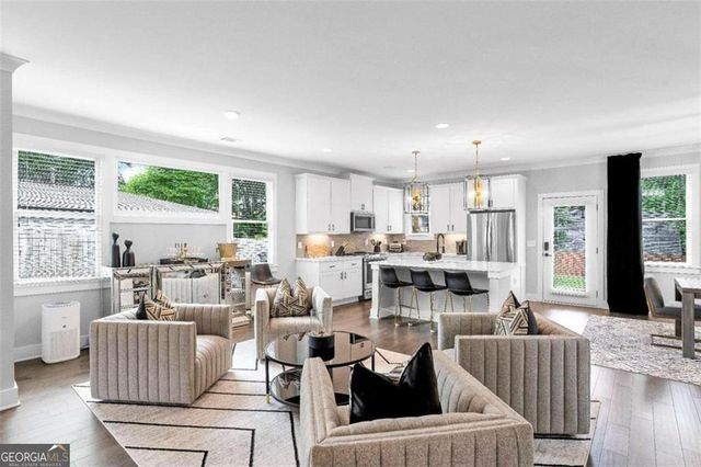 510 Oak Drive, Hapeville, GA 30354