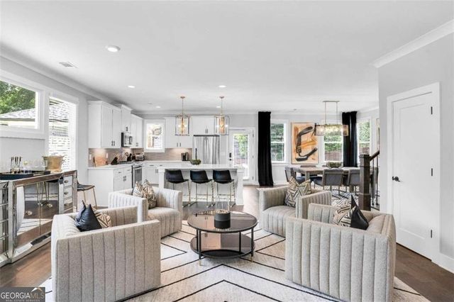 510 Oak Drive, Hapeville, GA 30354