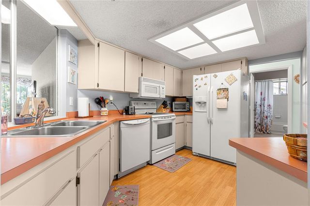 10989 SW 86TH AVENUE, Ocala, FL 34481