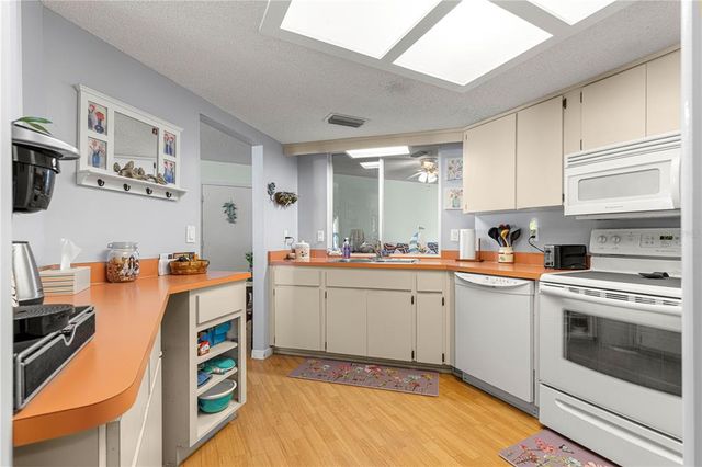 10989 SW 86TH AVENUE, Ocala, FL 34481