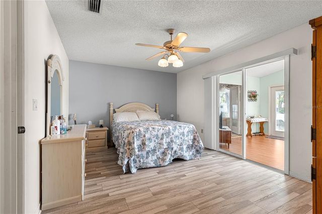10989 SW 86TH AVENUE, Ocala, FL 34481