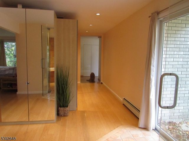 52 Chopin Dr, Wayne Twp., NJ 07470