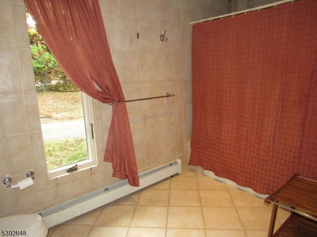 52 Chopin Dr, Wayne Twp., NJ 07470