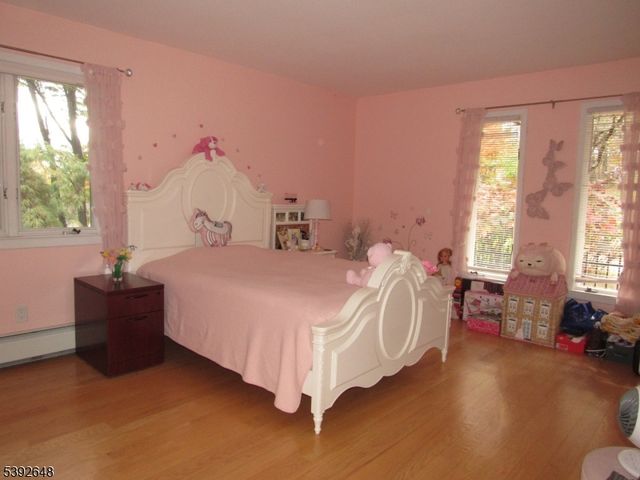 52 Chopin Dr, Wayne Twp., NJ 07470