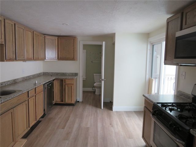 306 N 2nd St, West Newton, PA 15089