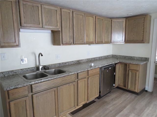 306 N 2nd St, West Newton, PA 15089