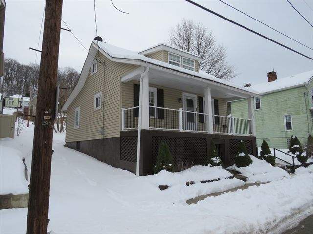 306 N 2nd St, West Newton, PA 15089