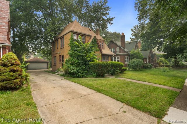 18642 Lancashire Street, Detroit, MI 48223