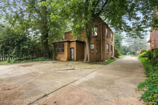 18642 Lancashire Street, Detroit, MI 48223