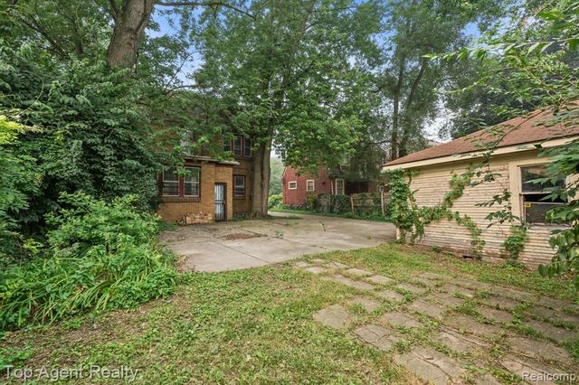 18642 Lancashire Street, Detroit, MI 48223