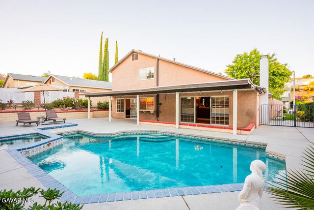 23132 Posada Drive, Santa Clarita, CA 91354