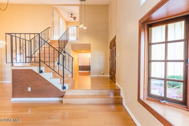 23132 Posada Drive, Santa Clarita, CA 91354