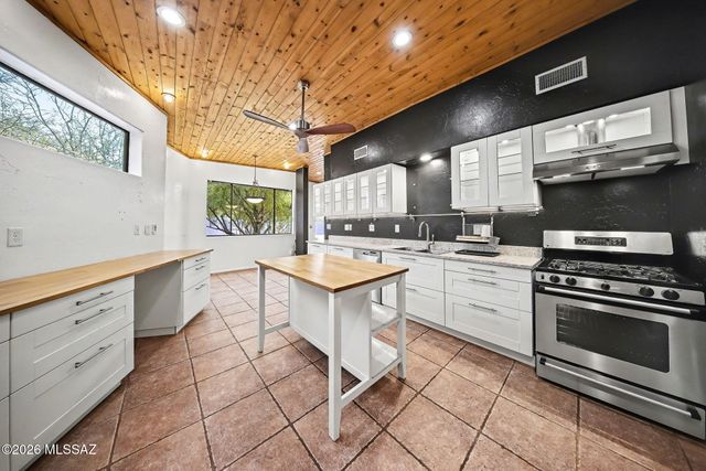 3443 N Tucson Boulevard, Tucson, AZ 85716