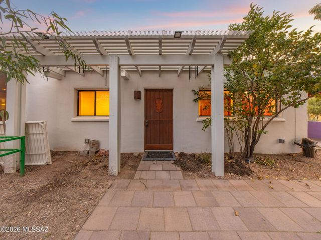 3443 N Tucson Boulevard, Tucson, AZ 85716