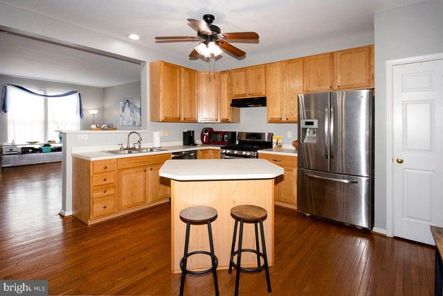 100 COLTS NECK DR, Sicklerville, NJ 08081