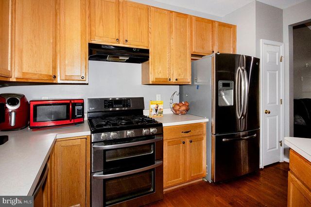 100 COLTS NECK DR, Sicklerville, NJ 08081