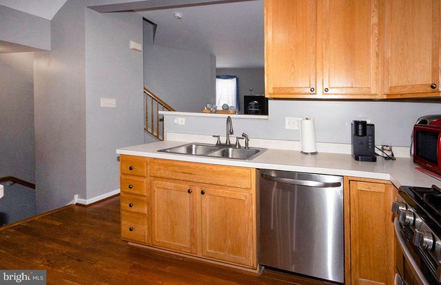 100 COLTS NECK DR, Sicklerville, NJ 08081