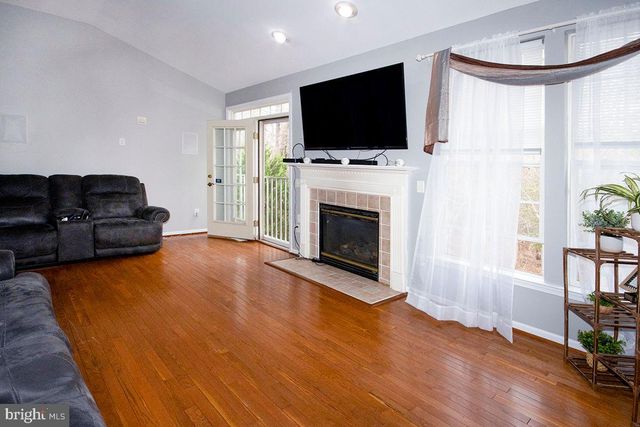 100 COLTS NECK DR, Sicklerville, NJ 08081