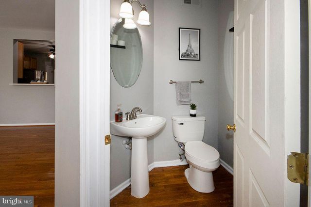 100 COLTS NECK DR, Sicklerville, NJ 08081