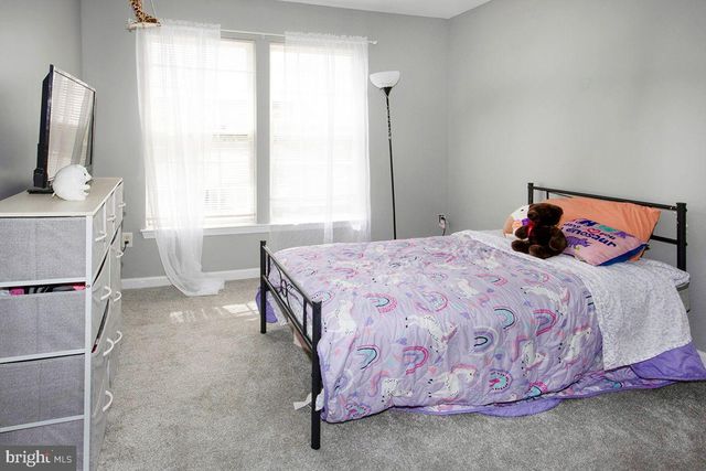 100 COLTS NECK DR, Sicklerville, NJ 08081