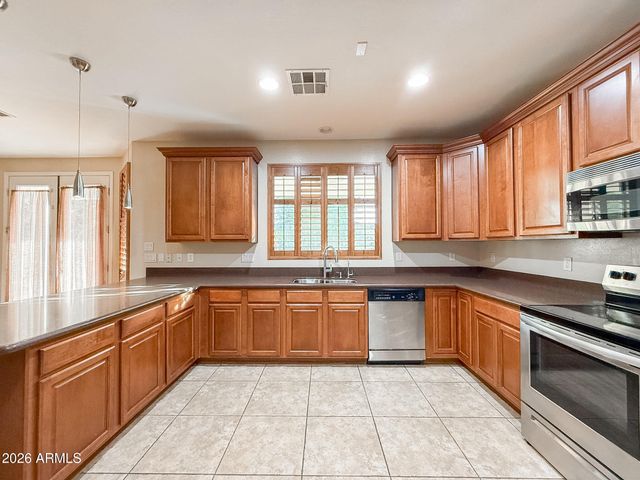 10445 W WINDSOR Avenue, Avondale, AZ 85392