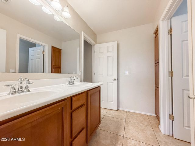 10445 W WINDSOR Avenue, Avondale, AZ 85392