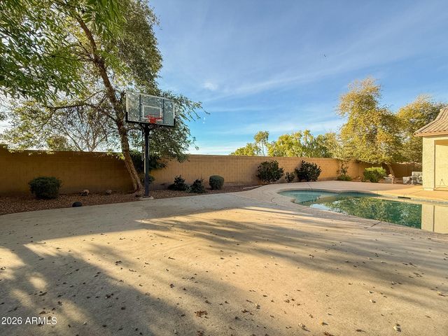 10445 W WINDSOR Avenue, Avondale, AZ 85392