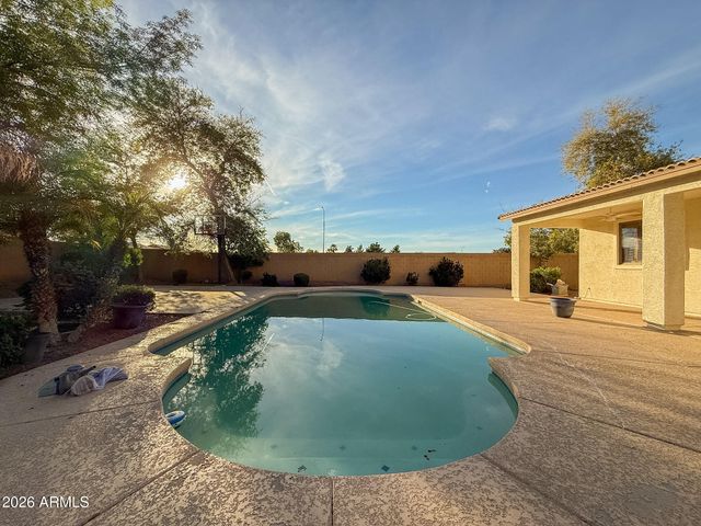 10445 W WINDSOR Avenue, Avondale, AZ 85392