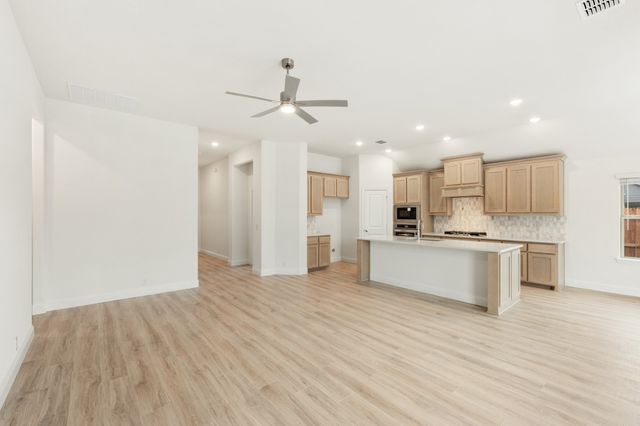 2808 Parkwood Circle, Denton, TX 76226