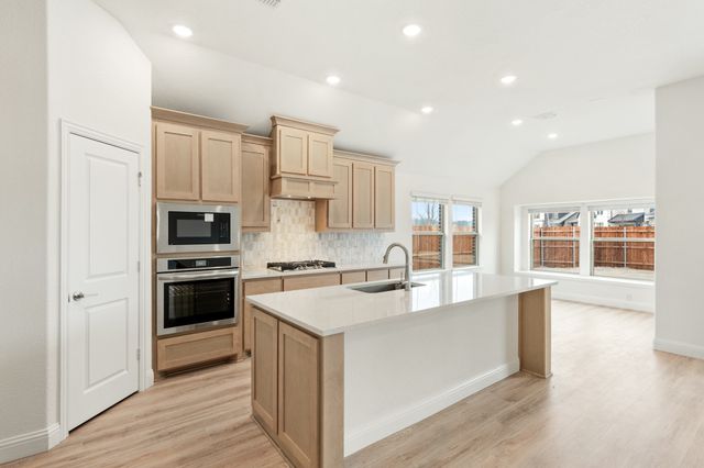 2808 Parkwood Circle, Denton, TX 76226