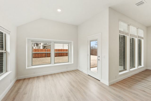 2808 Parkwood Circle, Denton, TX 76226