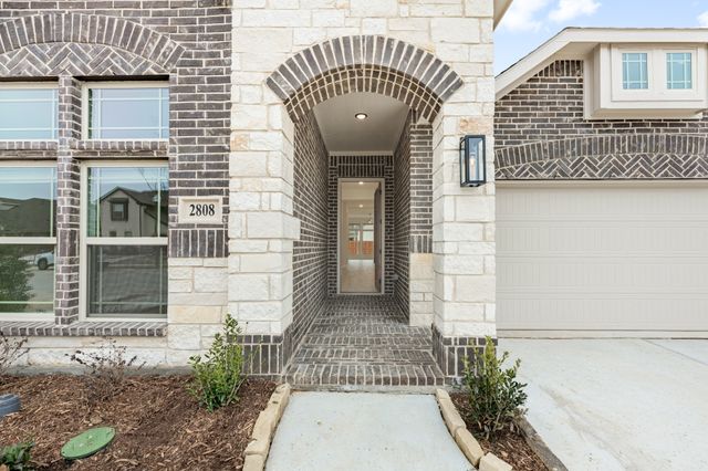 2808 Parkwood Circle, Denton, TX 76226