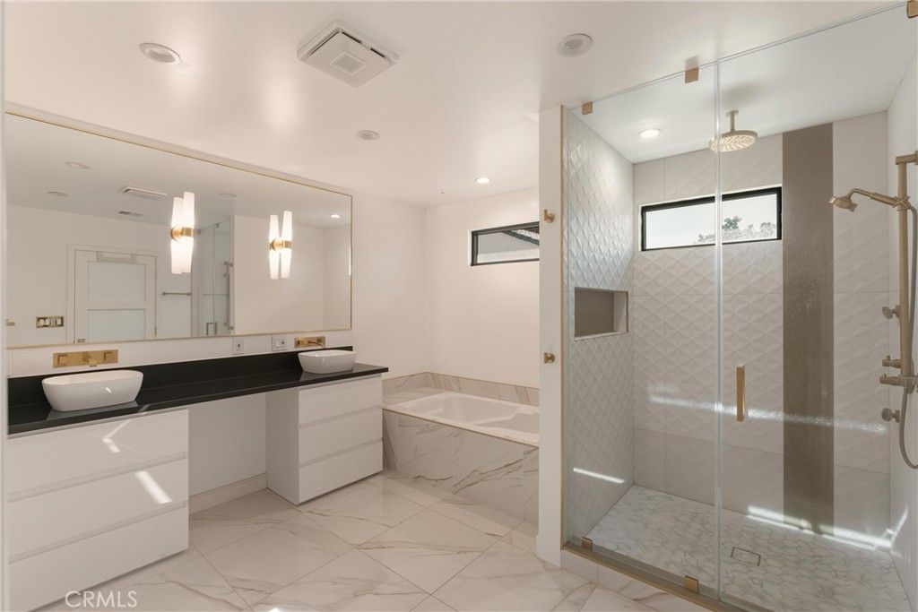 Image 14 of property listing at 4417 McNab Avenue, Lakewood, CA 90713