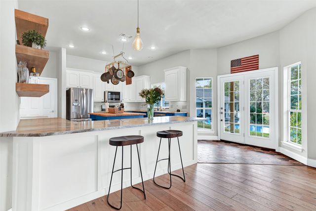 152 Valley View Court, Willow Park, TX 76087