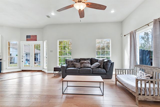 152 Valley View Court, Willow Park, TX 76087