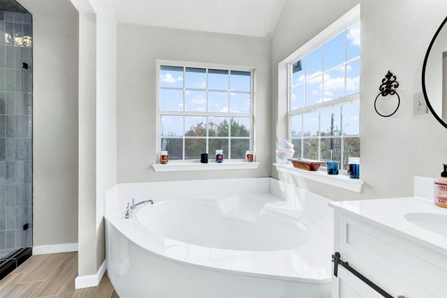 152 Valley View Court, Willow Park, TX 76087