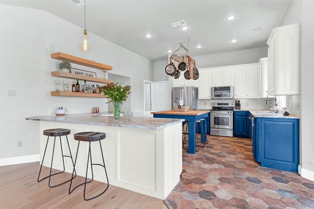 152 Valley View Court, Willow Park, TX 76087