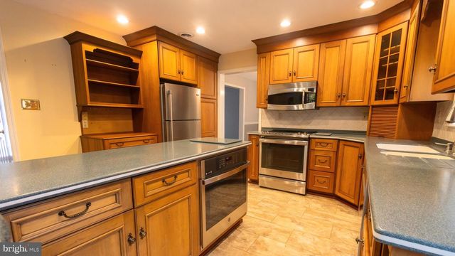 1755 COLONY DR, Reading, PA 19610