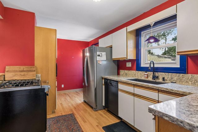 8570 Lincoln Street NE, Blaine, MN 55434