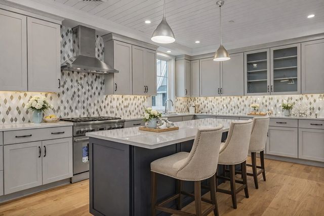 24 LITTLE BAY Drive, Dover, NH 03820