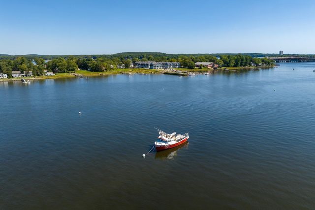24 LITTLE BAY Drive, Dover, NH 03820