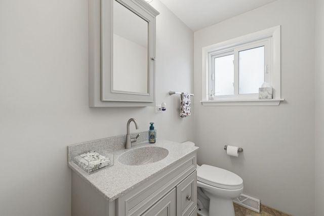 3349 N Osage Avenue, Chicago, IL 60634