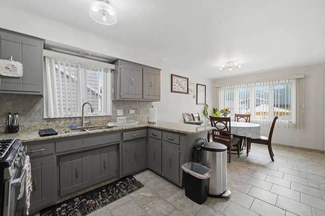 3349 N Osage Avenue, Chicago, IL 60634